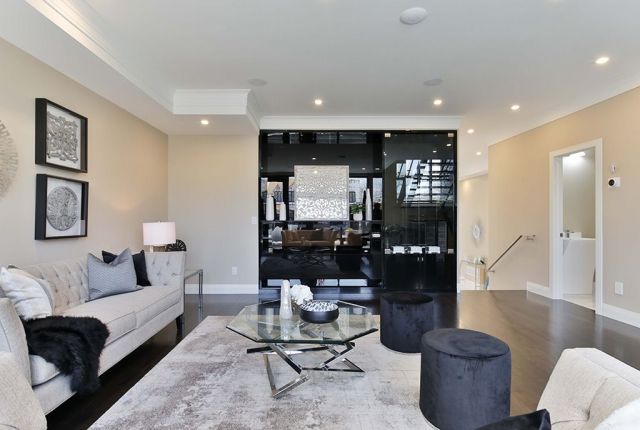 62 thirtieth St Etobicoke