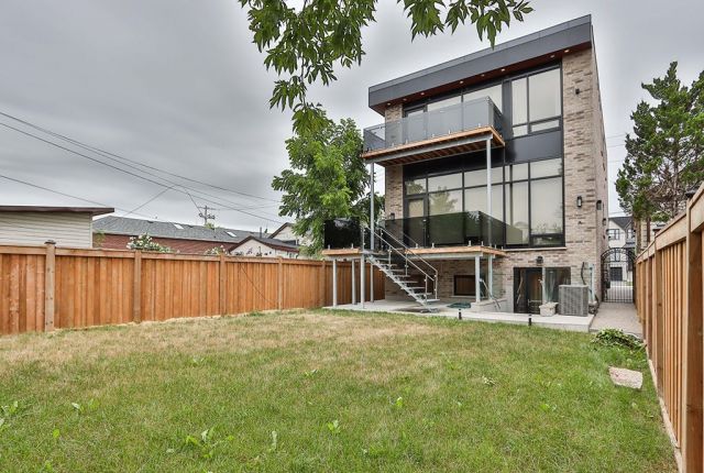 62 thirtieth St Etobicoke